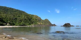 Mingay Beach: An Off-The-Grid Getaway